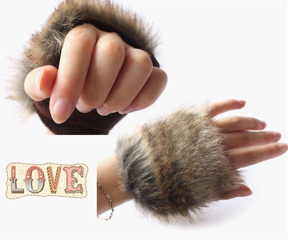 Plush Short Gloves